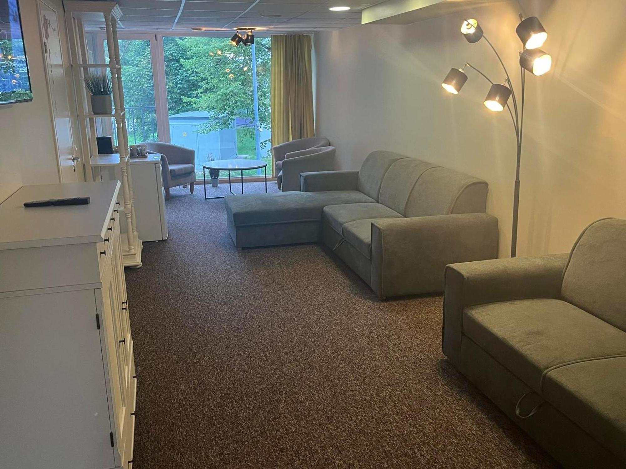 Carolina Hotel Пярну Экстерьер фото